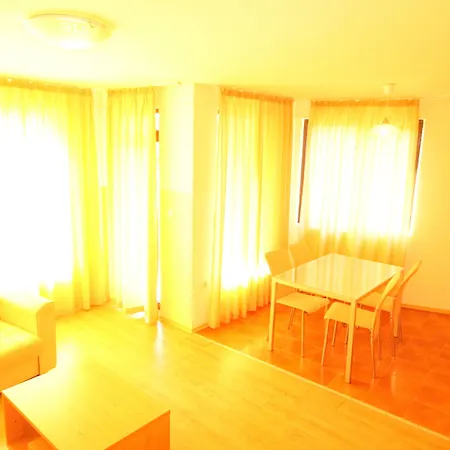 Sea Grace Апартхотел Несебър